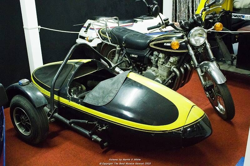 motor di film james bond - kawasaki z900