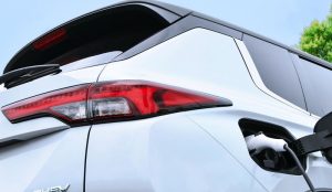 Mitsubishi Siapkan Outlander PHEV 7-Seater, Indonesia Banget