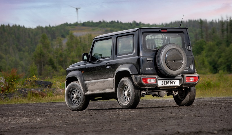 suzuki jimny lcv - tampak belakang