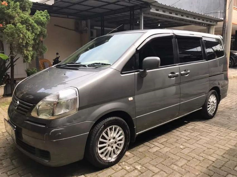 harga nissan serena bekas