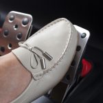 Persiapan Liburan, Jika Pedal Gas Mobil Terasa Kosong Begini Cara Mengatasinya! - Tuwaga