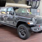 Harga Jeep Gladiator 2021, Hampir Rp 2 Miliar - Tuwaga