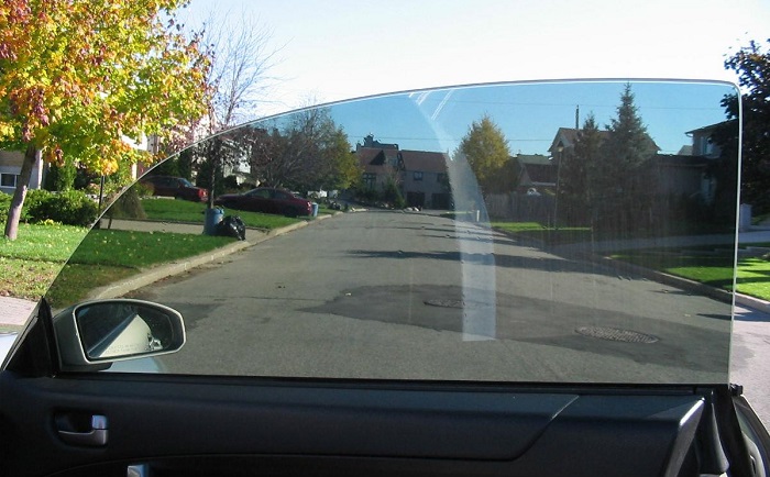 biaya perbaikan kaca mobil retak