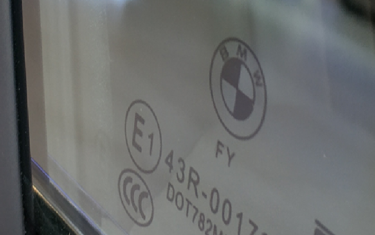 biaya ganti kaca mobil pecah