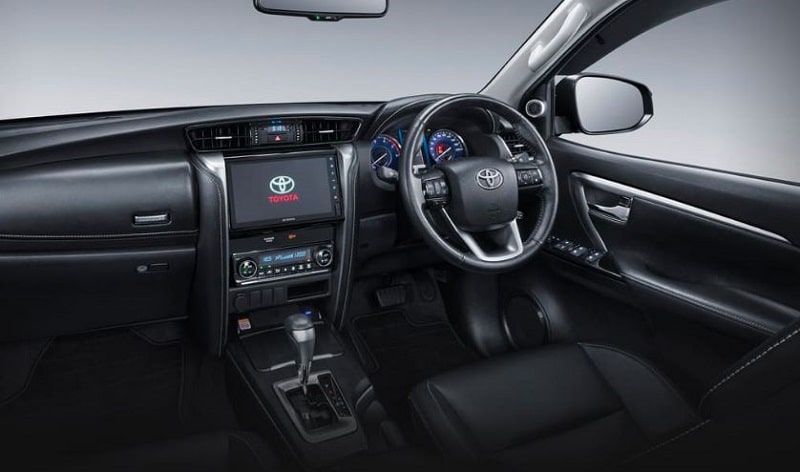 interior toyota fortuner gr sport