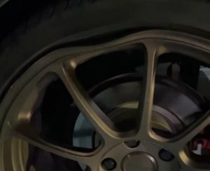 Ketahui Tanda Velg Mobil Rusak, Jangan Dibiarkan!