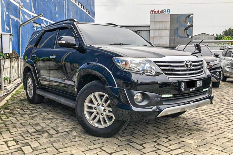 Beli Fortuner Bekas