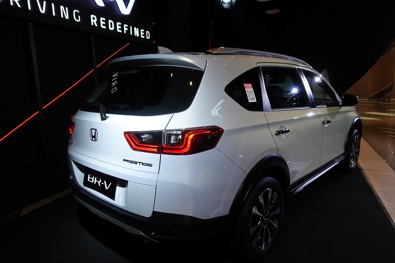 booking fee br-v terbaru