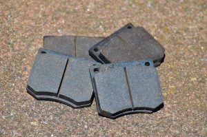 Ragam Bahan Kampas Rem Mobil, Mana yang Bagus?