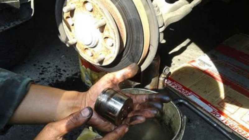 Penyebab rem mobil blong