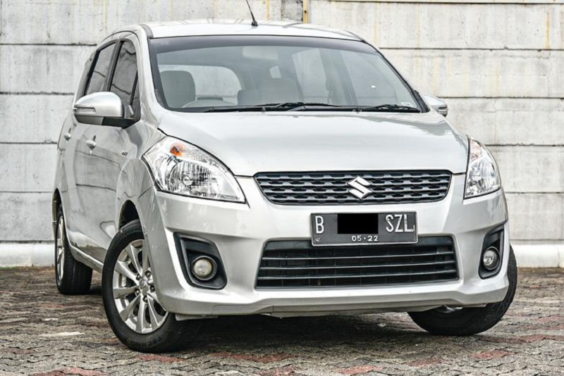 review suzuki ertiga generasi pertama