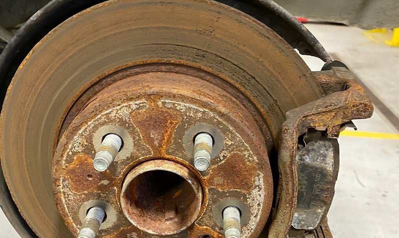 cakram mobil berkarat 001