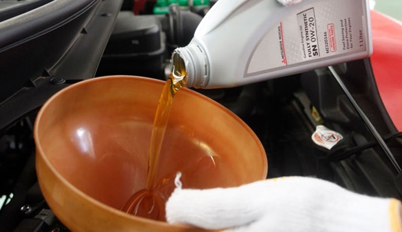 cara merawat oli mesin mobil 001