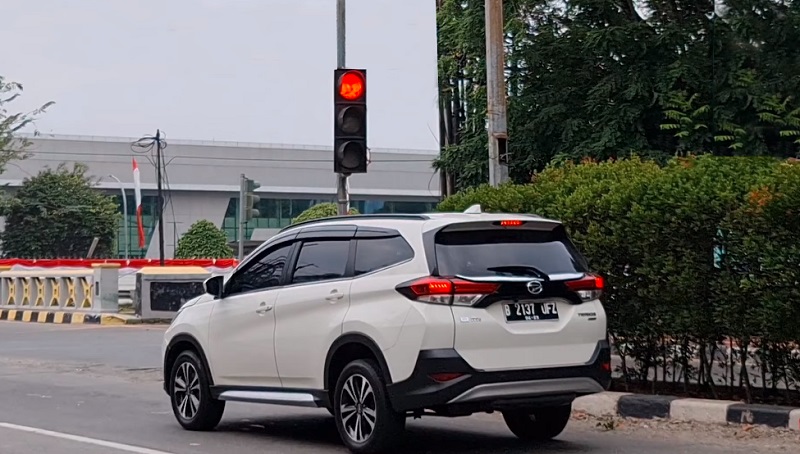 fitur eco idle daihatsu terios terbaru 2021 001