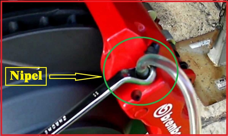 cara mengganti minyak rem mobil