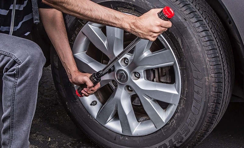 Cara Ganti Ban Mobil