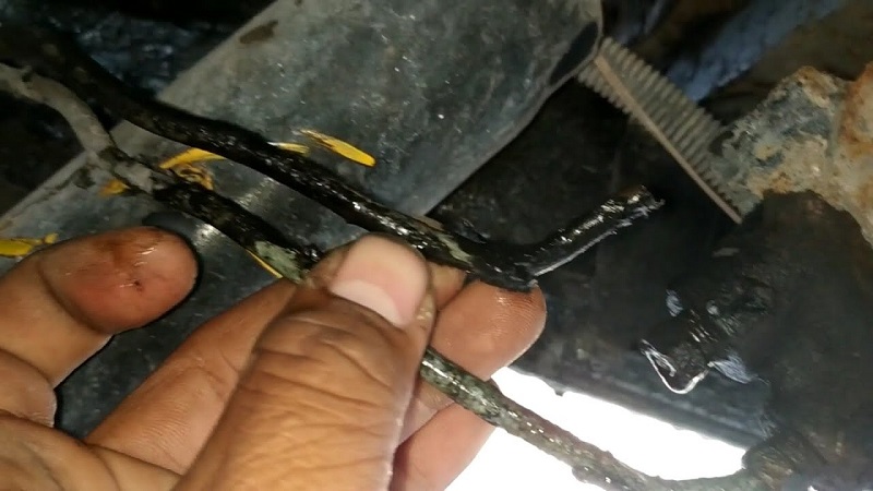 penyebab rem mobil blong