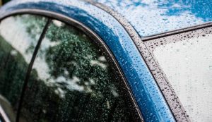 3 Penyebab Atap Mobil Bocor dan Akibat Buruknya