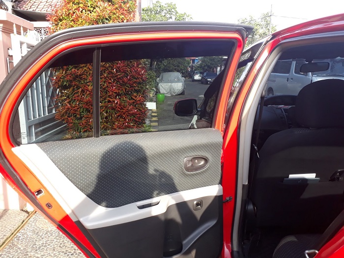 penyebab pintu mobil berbunyi