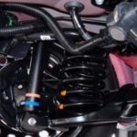 7 Penyebab Suspensi Mobil Keras, Jangan Dibiarkan! - Tuwaga