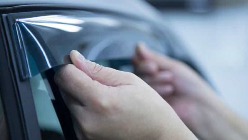 penyebab pintu mobil berbunyi