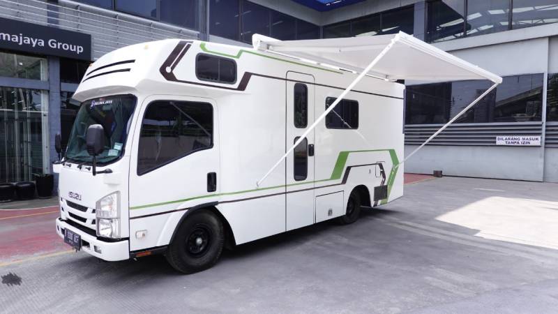 beda campervan dan motorhome