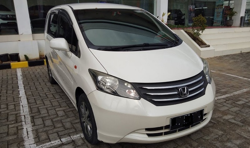 Harga Honda Freed 2009 Bekas, Mobil Pintu Geser yang Kini Makin Murah honda freed 2009