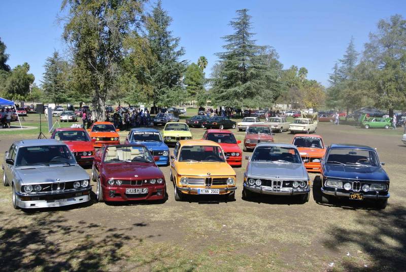 Komunitas mobil BMW di INdonesia