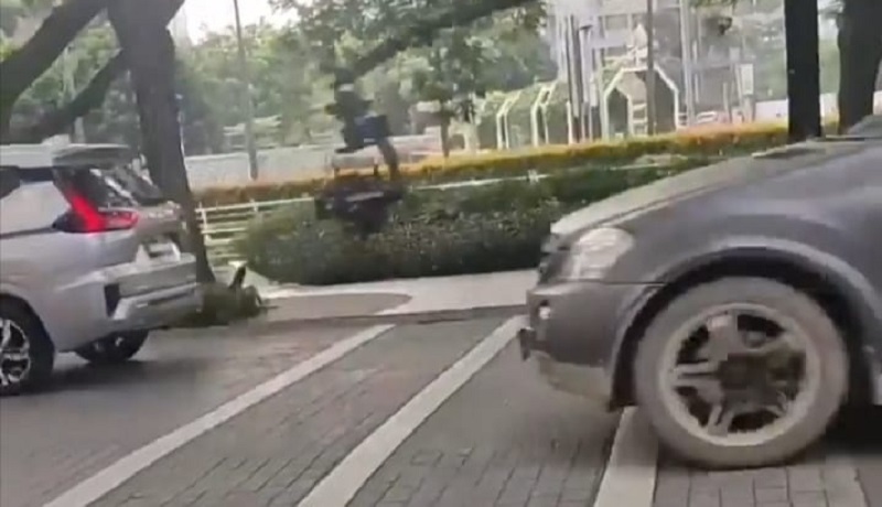 mitsubishi xpander baru 2021 - tampak belakang