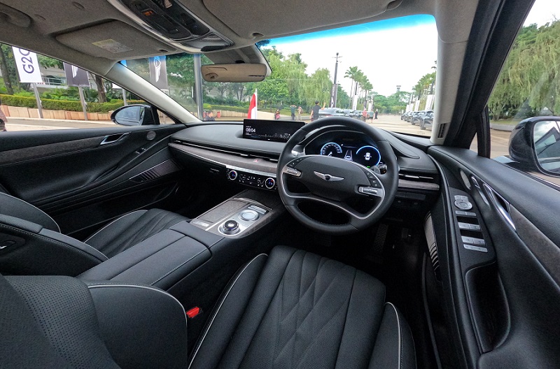 spesifikasi hyundai genesis g80 lwb - interior depan