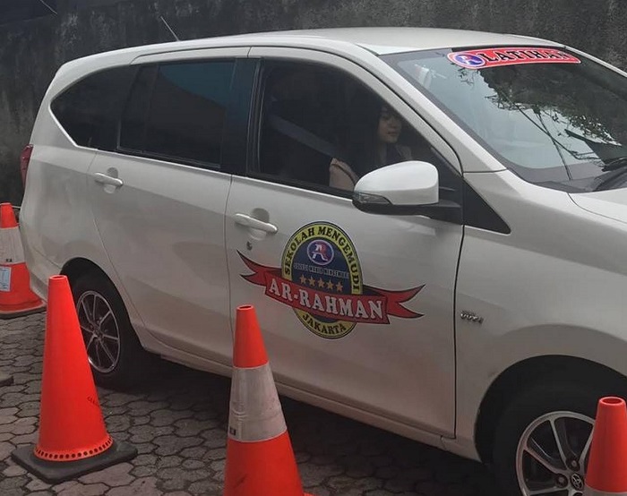 rekomendasi tempat kursus mengemudi
