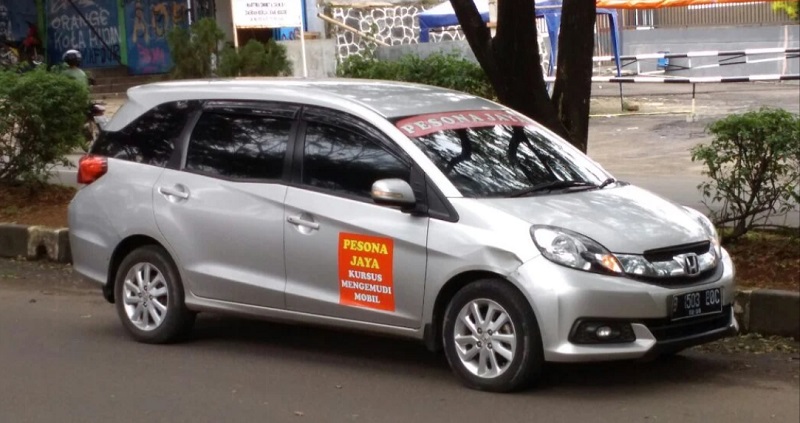 rekomendasi tempat kursus mengemudi