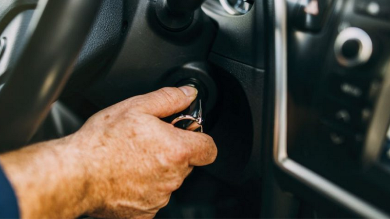 ciri-ciri aki mobil harus diganti