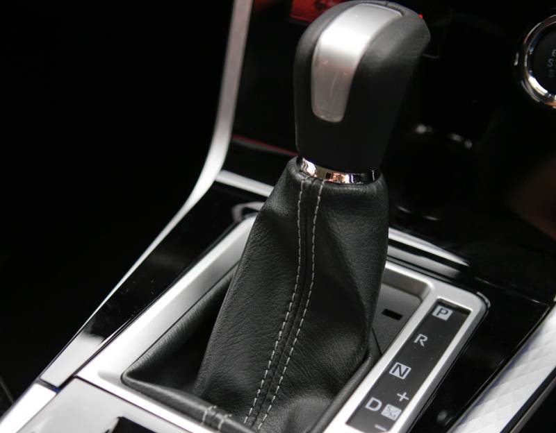 Kelebihan Toyota Veloz FWD