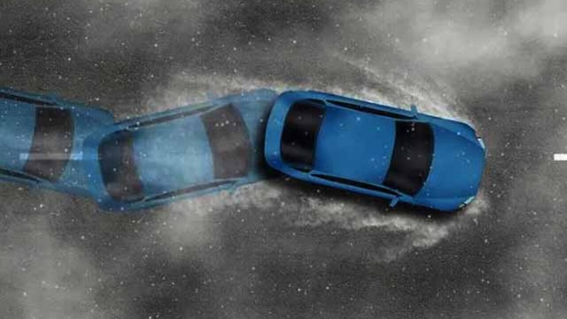 Tips Melintasi Aquaplaning di Jalan Tol