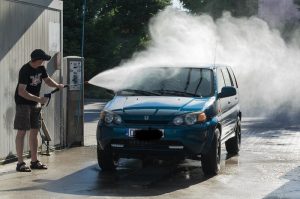 6 Cara Cuci Mobil Yang Benar, Jangan Salah Langkah