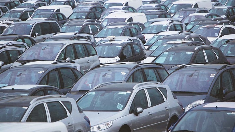 kelebihan dan kekurangan beli mobil lelang