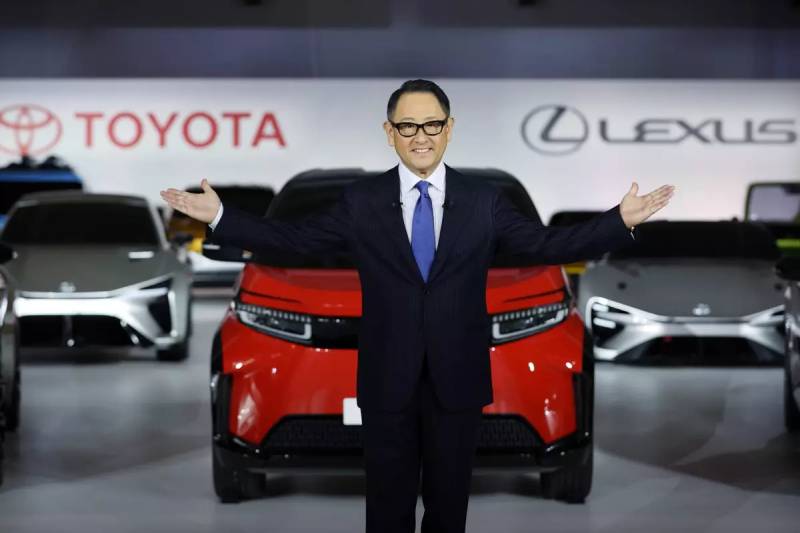 Toyota Perkenalkan 15 Mobil Listrik