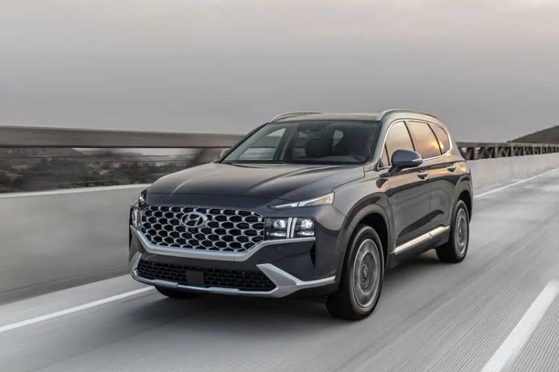 Harga mobil Hyundai bulan April 2023