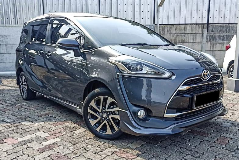 harga Toyota Sienta Bekas