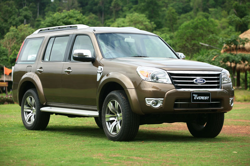 Ford Everest mobil bekas sekelas Pajero - Moladin