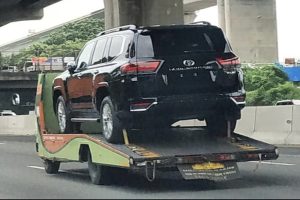 Land Cruiser 300 Sudah Ditowing, Kapan Diluncurkan?