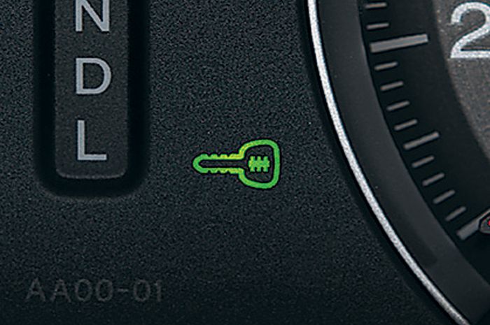 indikator gambar kunci di mobil