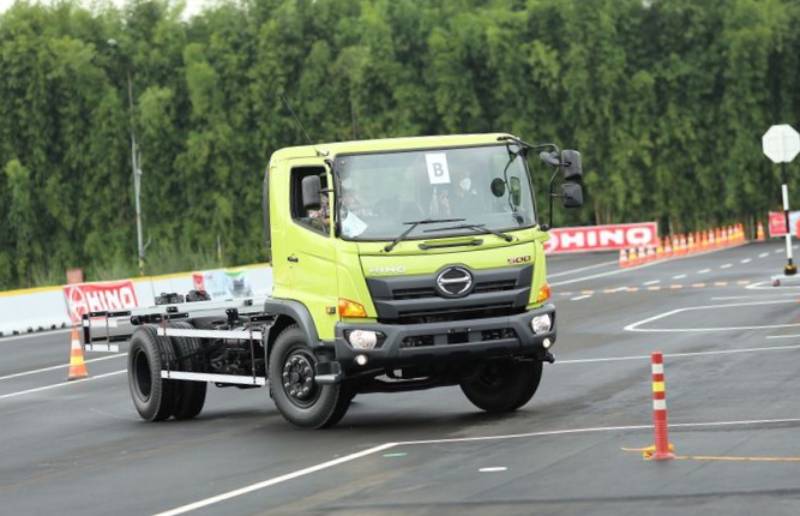 Hino buka pusat pelatihan sopir truk