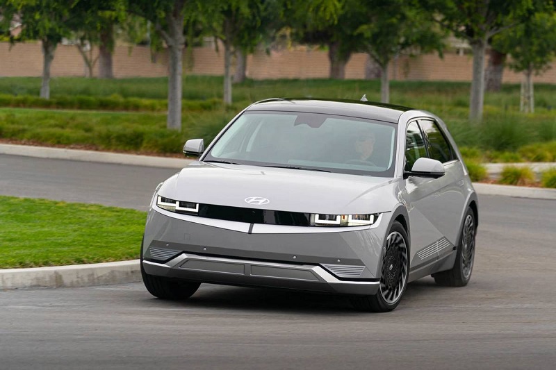 Harga mobil Hyundai bulan April 2023