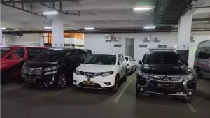 Intip Harga Mobil Bekas Arteria Dahlan dengan Pelat Nomor Kepolisian