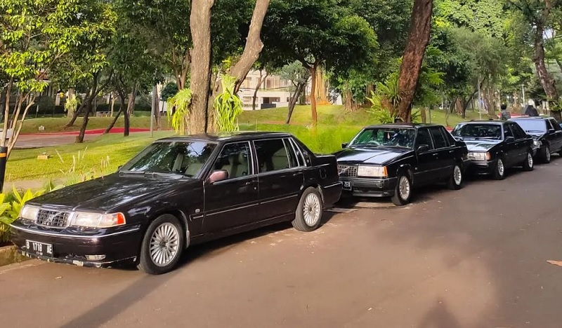 young swedish brick - volvo tua anak muda