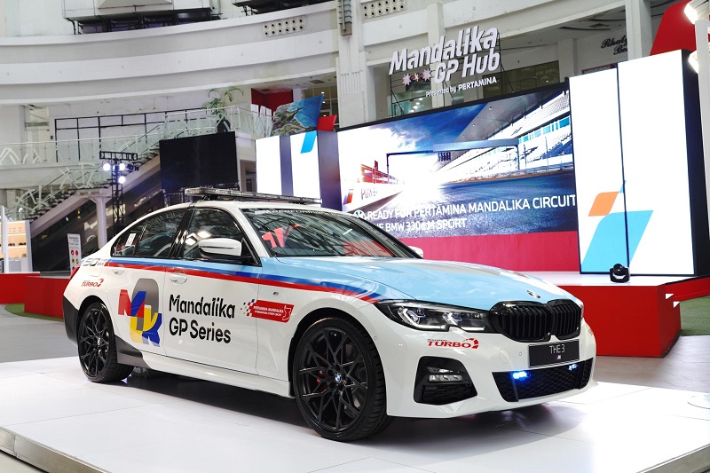 bmw 330e m sport jadi saftey car motogp mandalika