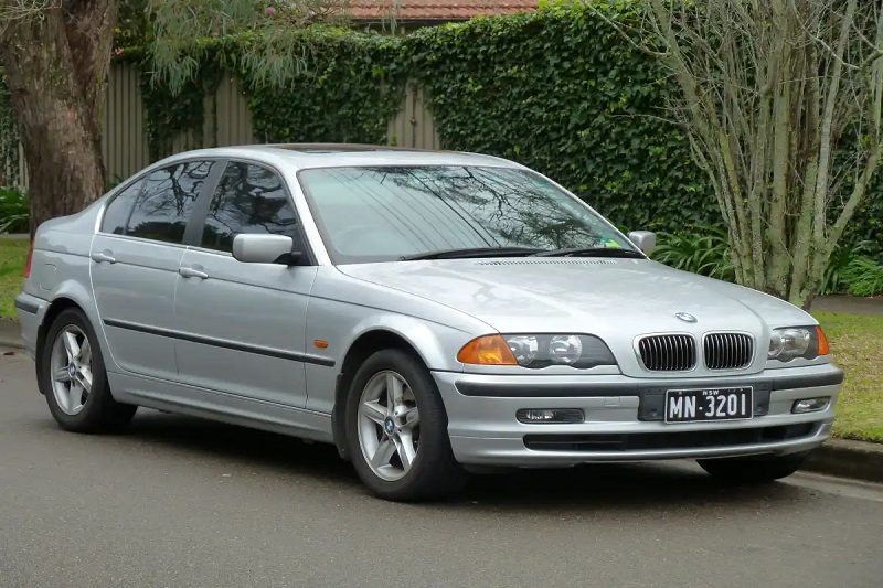 Mobil bekas tahun millenium