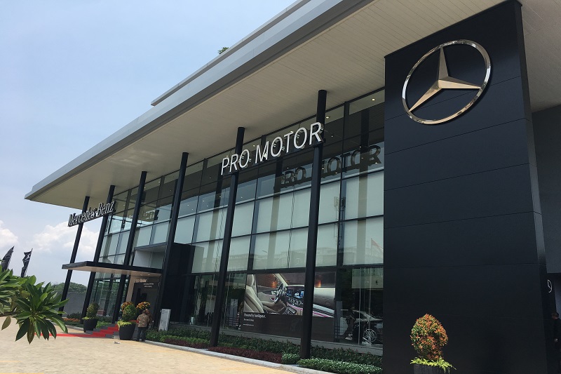 harga mercedes-benz februari 2022